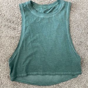 Cut back crop tank top size 4